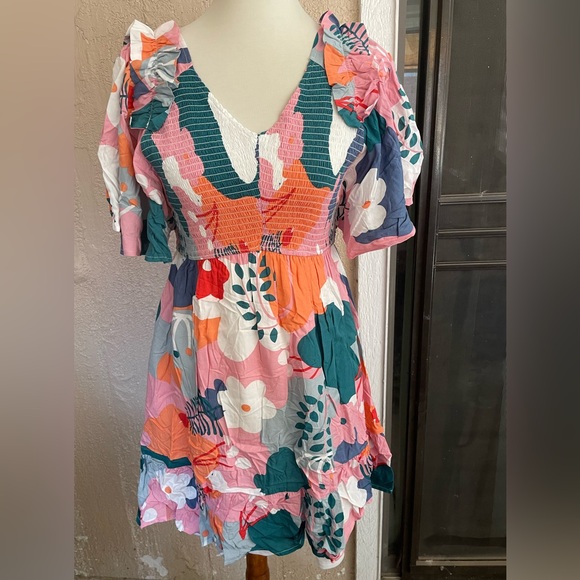 Cute Flower Dress - Picture 3 of 7